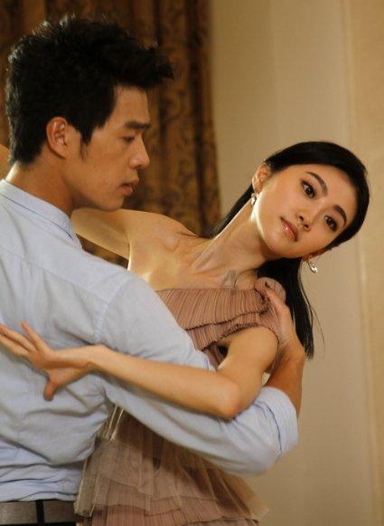 加缪的《夏天集》里说:“在隆冬，我终于知道，我身上有一个不可战胜的夏天”请问这句话是什么意思呀？游戏画面