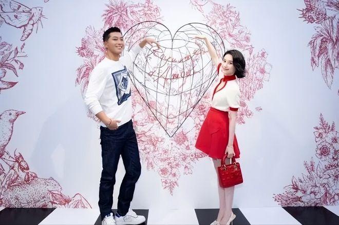 为了追自己的学生，艾青不惜下跪、跳湖、同原配离婚，结果如何？
