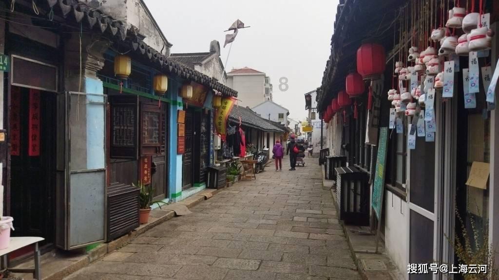 东鹏饮料2023年业绩惊艳:创新驱动营收破百亿,产品多元化助力净利润飙升!